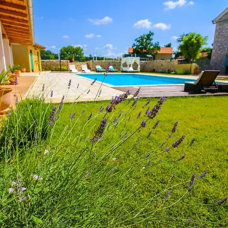Child Friendly In Gorica With Jacuzzi And Sauna Villa *