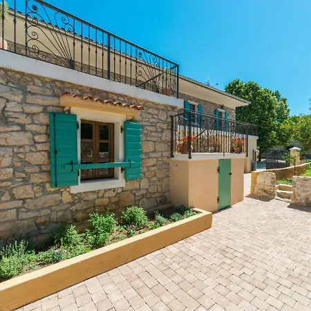 Child Friendly In Gorica With Jacuzzi And Sauna Villa *