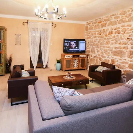 Villa Child Friendly In Gorica With Jacuzzi And Sauna *