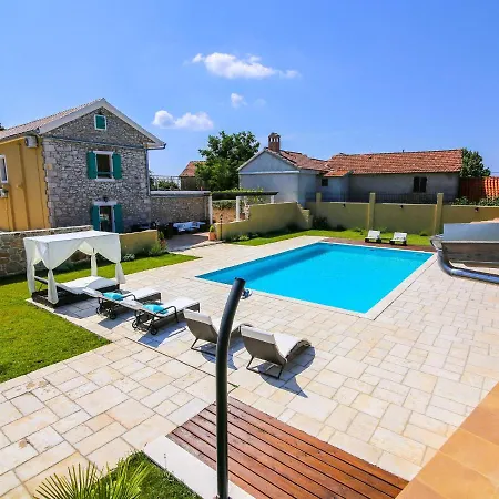Child Friendly In Gorica With Jacuzzi And Sauna Villa *